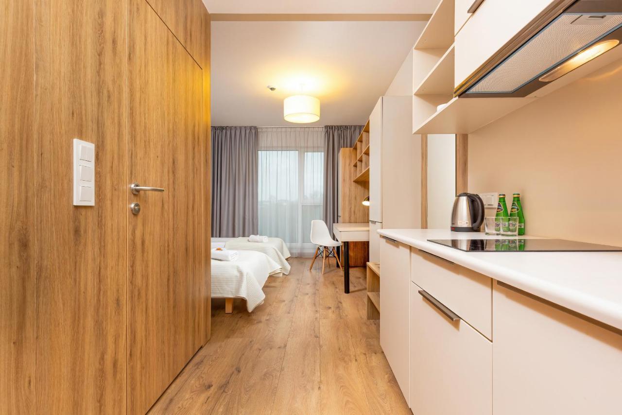 Wolska Residence Apartments With Parking By Noclegi Renters Varsovie Extérieur photo